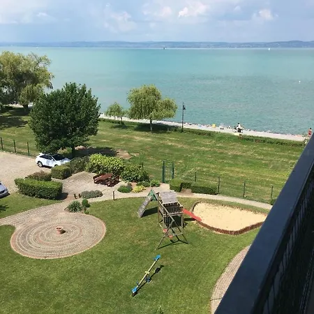 Panoramas Kis By Bltn Apartment *
